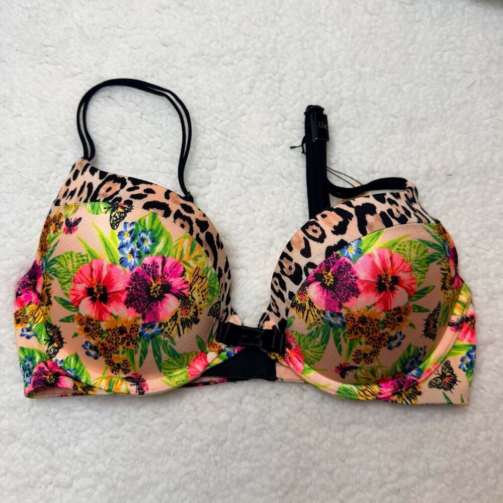Victoria's Secret Very Sexy Push-Up Bra Size 32C